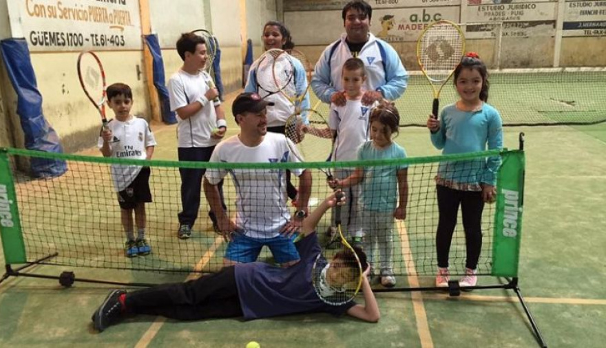 Vuelve el tenis a Caleta con un homenaje a Veteranos de Malvinas