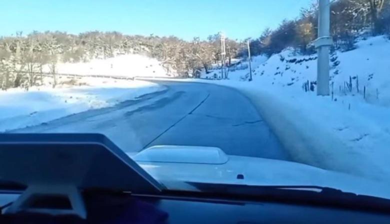 Santa Cruz refuerza la seguridad vial: mantenimiento invernal en rutas estratégicas del suroeste