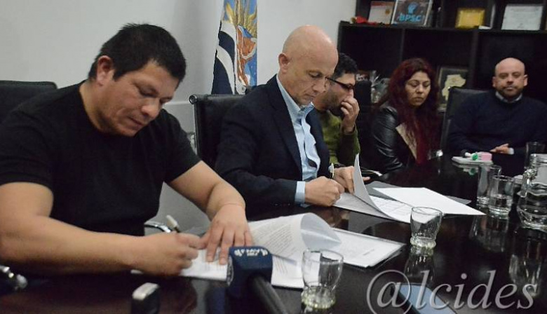 El Municipio de Caleta Olivia y SOEMCO firmaron acta acuerdo