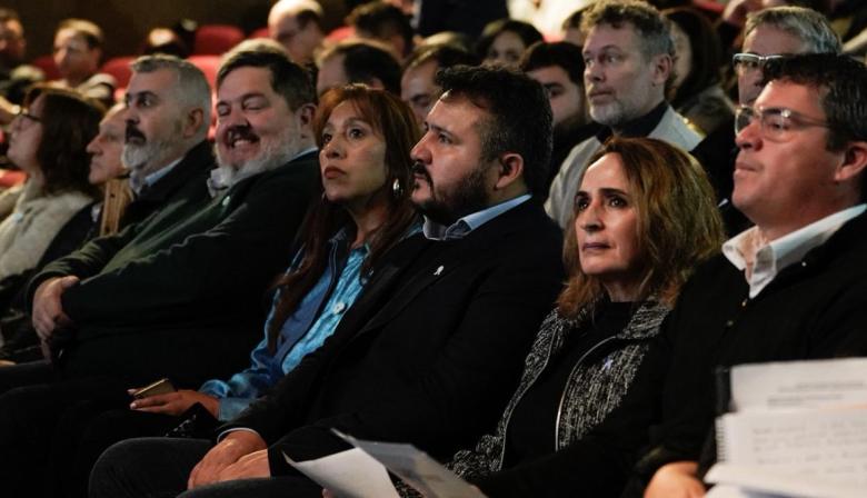 Santa Cruz impulsa el desarrollo regional con su Primer Foro Portuario y Marítimo