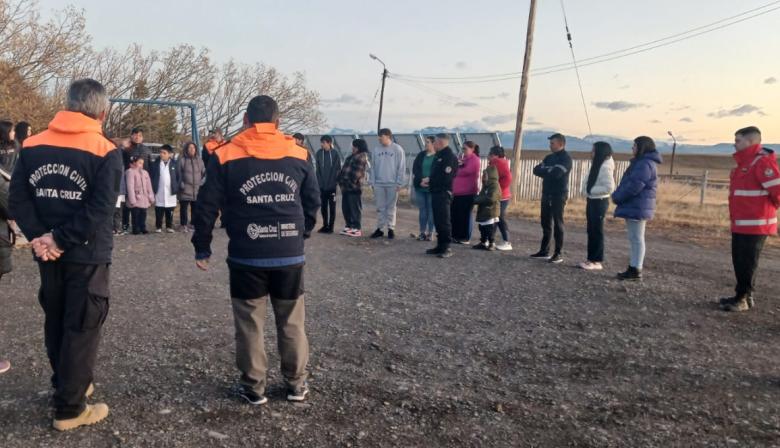 COE despliega operativo en Río Turbio tras sismo: evacuación, monitoreos y suspensión de clases