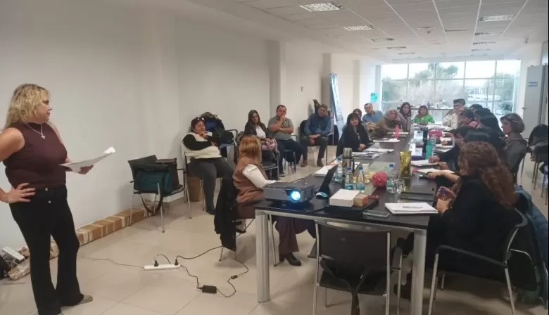 Plan de Alfabetización Plen@: avances clave en Caleta Olivia para mejorar lectura y escritura