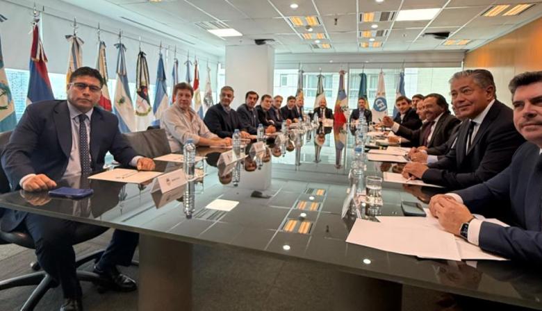 Comenzó la reunión de gobernadores con la participación de Claudio Vidal