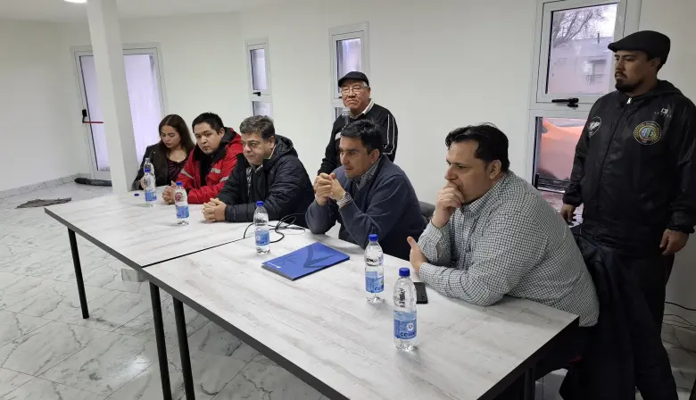 Banco Santa Cruz ofrece opciones a empleados de YCRT tras cierre de sucursal del Banco Nación