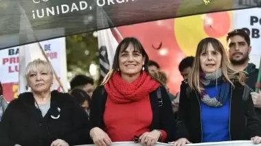 Diputada Romina del Pla denuncia persecución a docentes en Santa Cruz