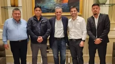 Claudio Vidal se reunió con Ignacio Torres, "Loma" Ávila y el próximo presidente de YPF, Horacio Marín.