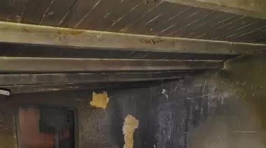 Incendio accidental en una vivienda deja daños materiales