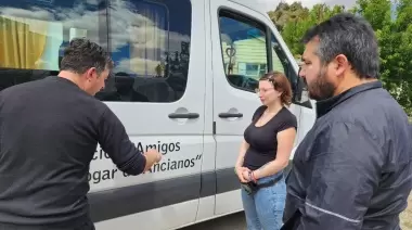 Pablo Carrizo visitó el Hogar de Ancianos y dialogó con las autoridades e internos