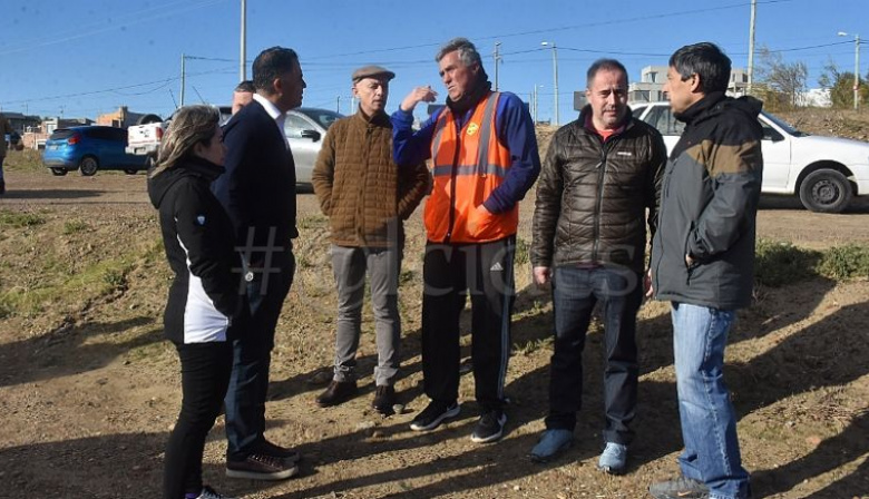 Avanzan los trabajos del césped sintético en el club Mar del Plata