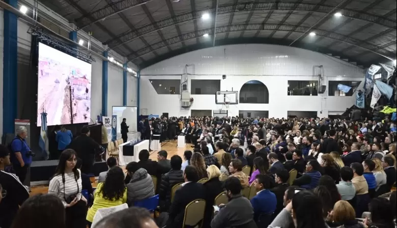 1 de Mayo: Anuncian obras públicas por más de 94 mil millones para Santa Cruz