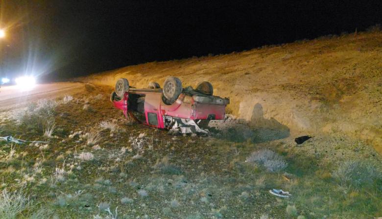 Accidente en Puerto Deseado: rápida respuesta de Bomberos tras vuelco de una camioneta