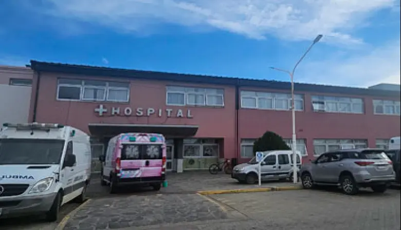 Barrio Hípico: conductor ebrio y motociclista fracturado tras violento choque