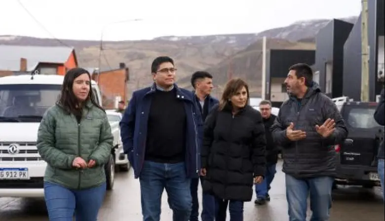 El gobernador Claudio Vidal visitó El Chaltén y priorizó la educación tras más de una década