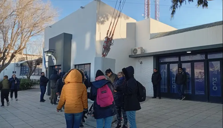 Fundación Santa Cruz Sustentable reclama frente al municipio atraso salarial y de aguinaldos