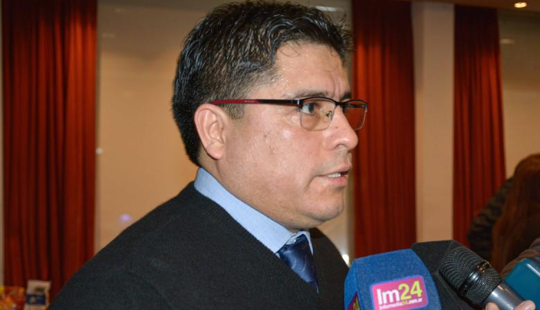Claudio Vidal: “No hay plata que sobre, pero pagamos en tiempo y forma”