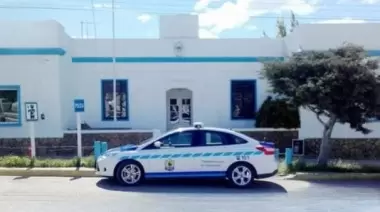 Al frustrar un robo, policías son amenazados con un arma de fuego