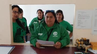 “Las escuelas de lujo están cayéndose a pedazos”