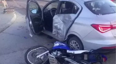 Grave accidente de tránsito deja a joven deportista en estado crítico