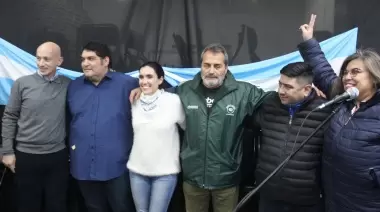 Con el respaldo de los gremios y agrupaciones políticas, Sasso y Hermosilla, lanzaron su Candidatura para Diputado por Municipio