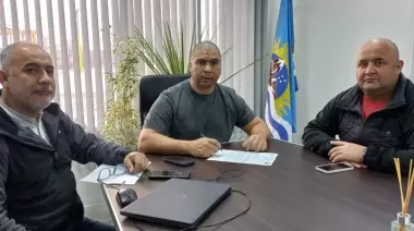 Rafael Güenchenen inició un paro total de actividades en YPF