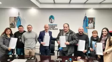 Aumento de sueldo municipal y bono extraordinario anunciados en Caleta Olivia