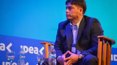 Vidal:  "No vamos a despedir empleados públicos, pero TODOS A TRABAJAR"