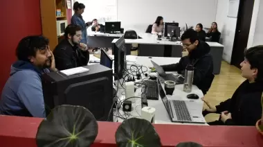 Alumnos y alumnas del Industrial N° 4 realizan pasantías en el Municipio