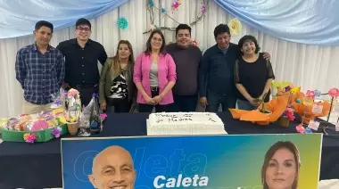 Con un Té show La Cépernic agasajó a todas las madres en su día