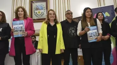 Representantes gremiales presenciaron homologación de la carrera administrativa y presentaron dos convenios colectivos de trabajo