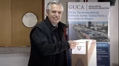 Votó Alberto Fernández: "Es un día importante para la democracia que cumple 40 años"