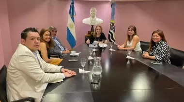 Alicia Kirchner se reunió con referentes de la cámaras de minería y recibió el informe del Fideicomiso UniRSE