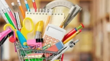 Feria de útiles escolares en el Barrio El Mirador