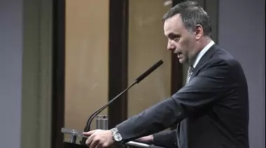 Gobierno prohibe el lenguaje inclusivo y la perspectiva de género en la administración pública nacional