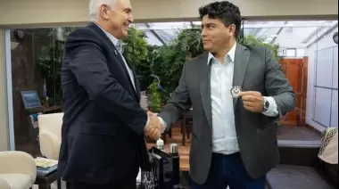El embajador de Estados Unidos se reunió con Claudio Vidal