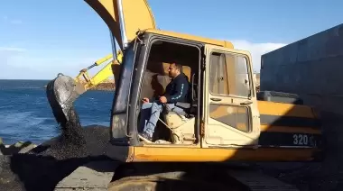 Trabajo conjunto para el mantenimiento del Puerto Caleta Paula