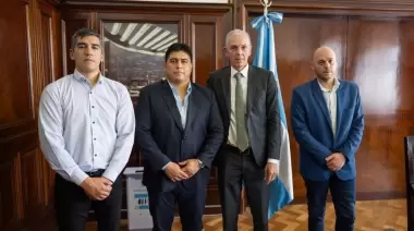 Vidal defiende interés de los pueblos mineros ante Nación