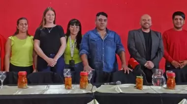 Venta de productos de mar a precios accesibles en la Fiesta del Mar