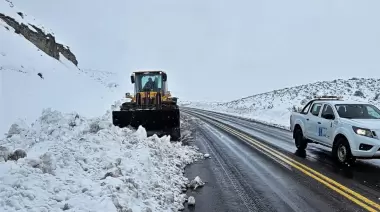 Plan coordinado movilizará vehículos atrapados por nieve entre Comodoro y Trelew