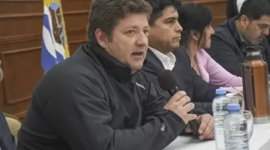 Ministro Luxen destaca labor del COE frente a crisis climática en Santa Cruz