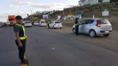 En un exhaustivo control vehicular detectan a una mujer inmigrante de manera ilegal