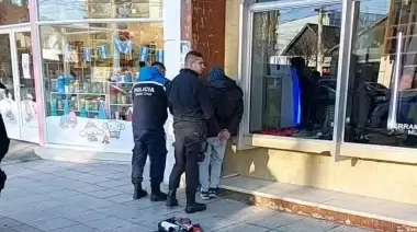 Policía logra frustrar un robo en un local comercial