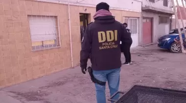 Allanan un domicilio por exhibiciones obscenas en la vía pública