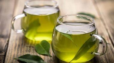 Té verde y salud bucal: cómo combatir el sarro dental naturalmente