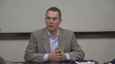 Álvarez: “Este gobierno ofrece lo que puede pagar responsablemente"