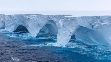 A23a: el iceberg más grande del mundo se libera y navega hacia el Atlántico Sur