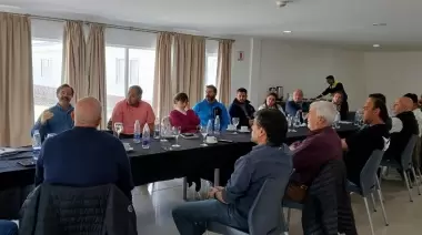 PYMES mineras de Santa Cruz exigen mayor contratación local a Newmont