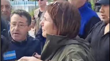 Vecinos escracharon a Bullrich y Petri en Bahía Blanca: “Mojate como nosotros”