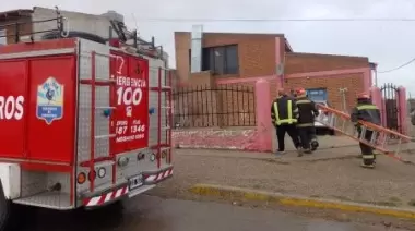 Temporal en Santa Cruz: numerosa intervención de bomberos por fuertes vientos