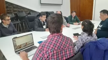 Santa Cruz exigirá guías de turismo habilitados en áreas protegidas: controles y fiscalización