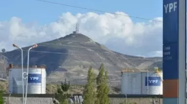 Santa Cruz avanza en un acuerdo con YPF para abordar los pasivos ambientales históricos